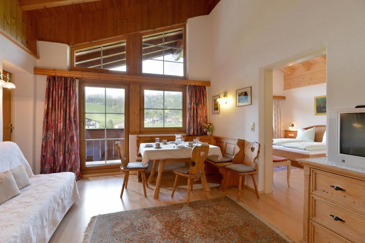 Apparthotel Tom Sojer Ellmau Room photo